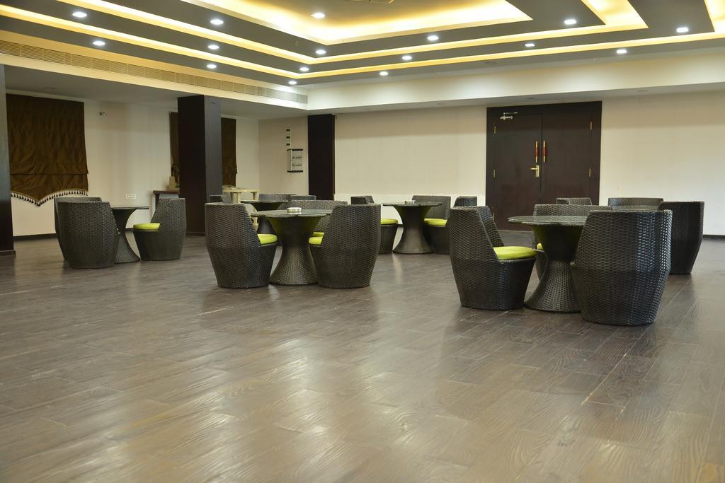 Hotel Palmyra Grand Suite - Тирунелвели Экстерьер фото